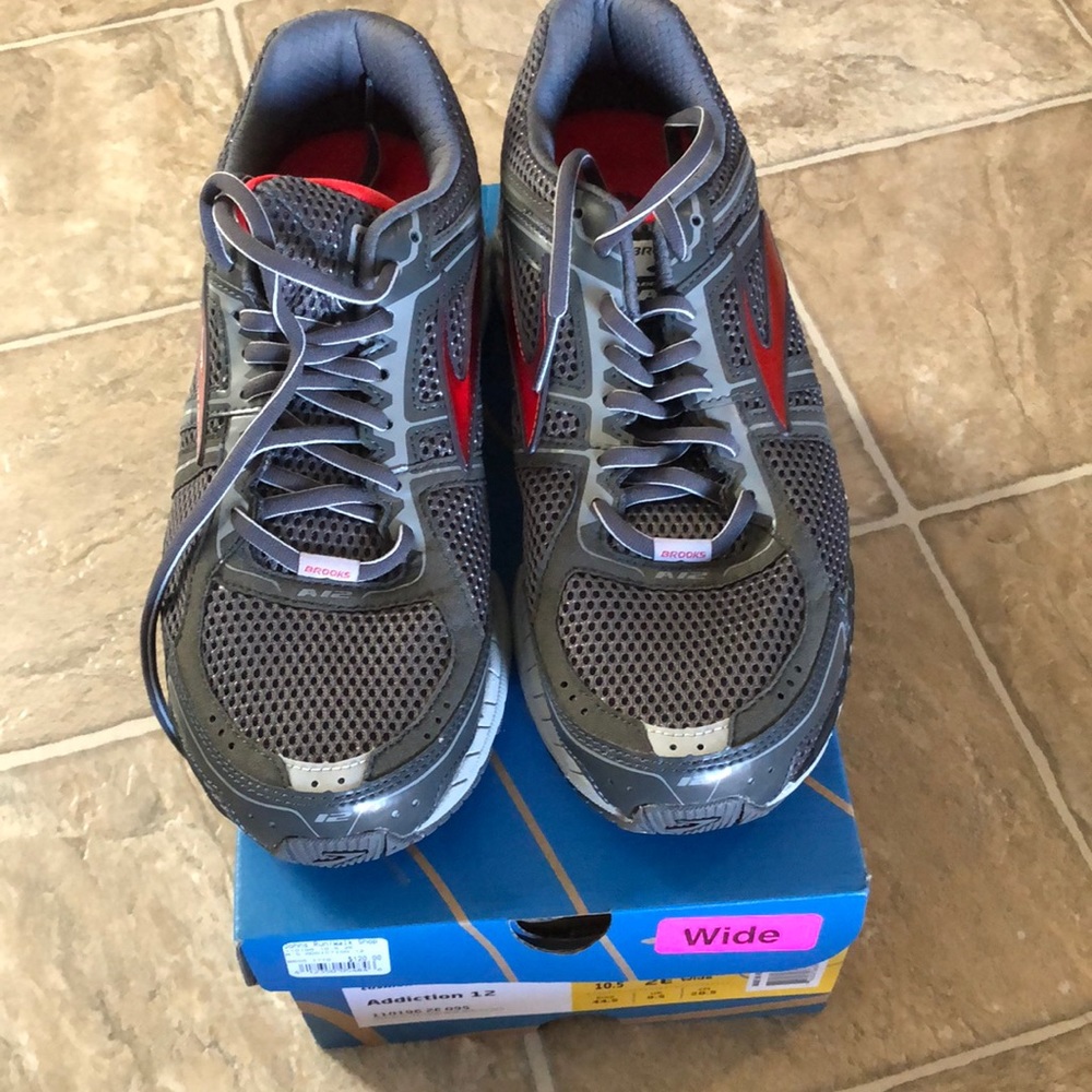 Men’s brooks